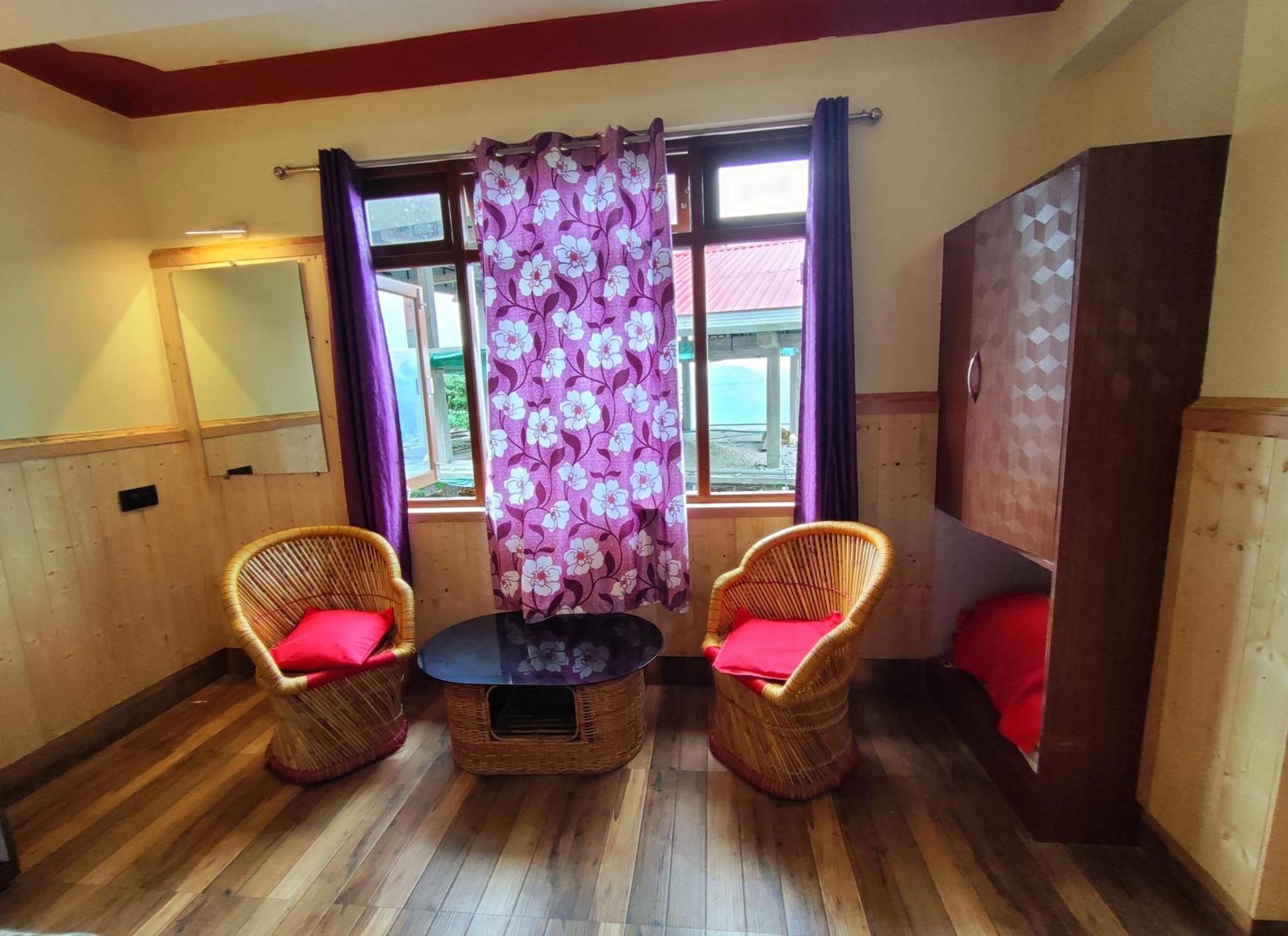 Hotel Red Cherry Pelling Esterno foto