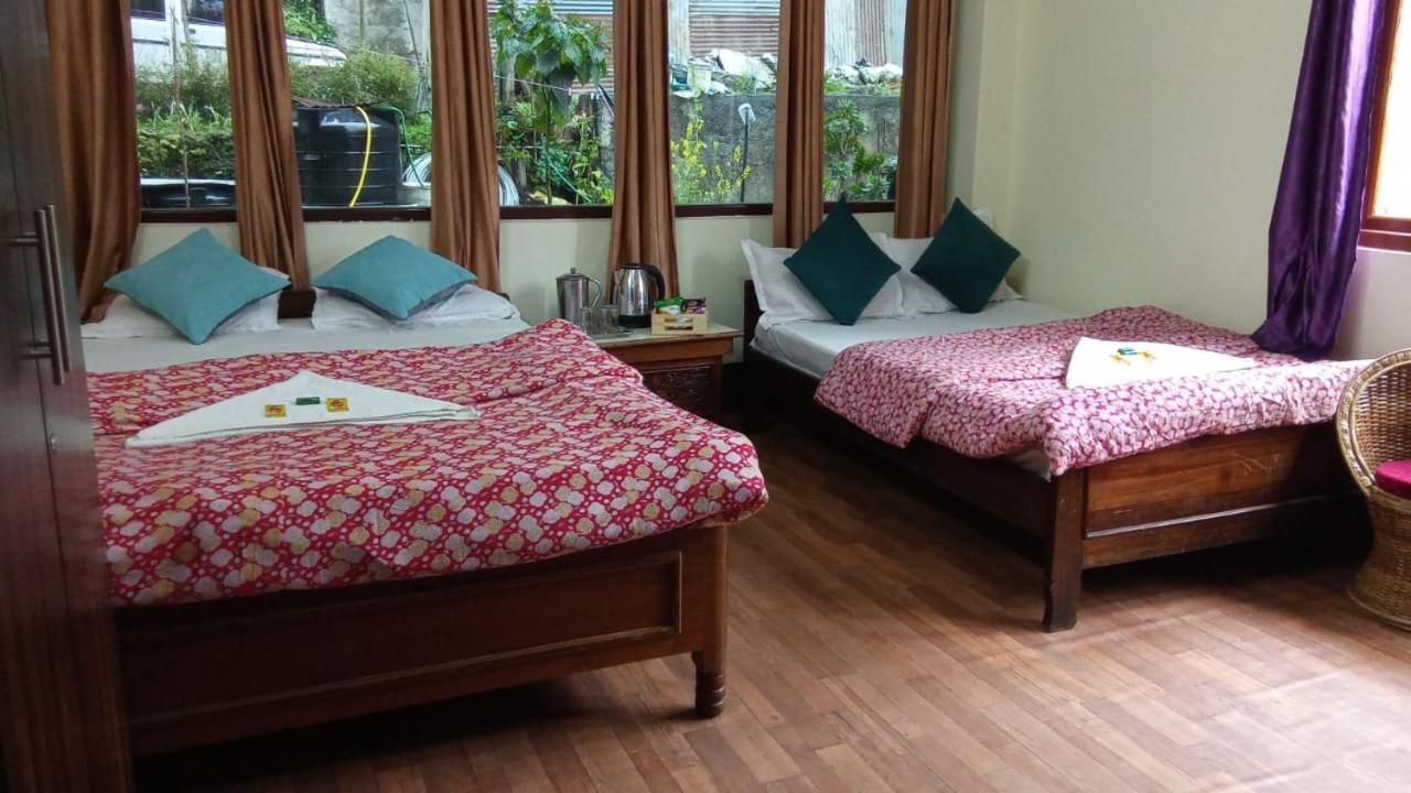 Hotel Red Cherry Pelling Esterno foto